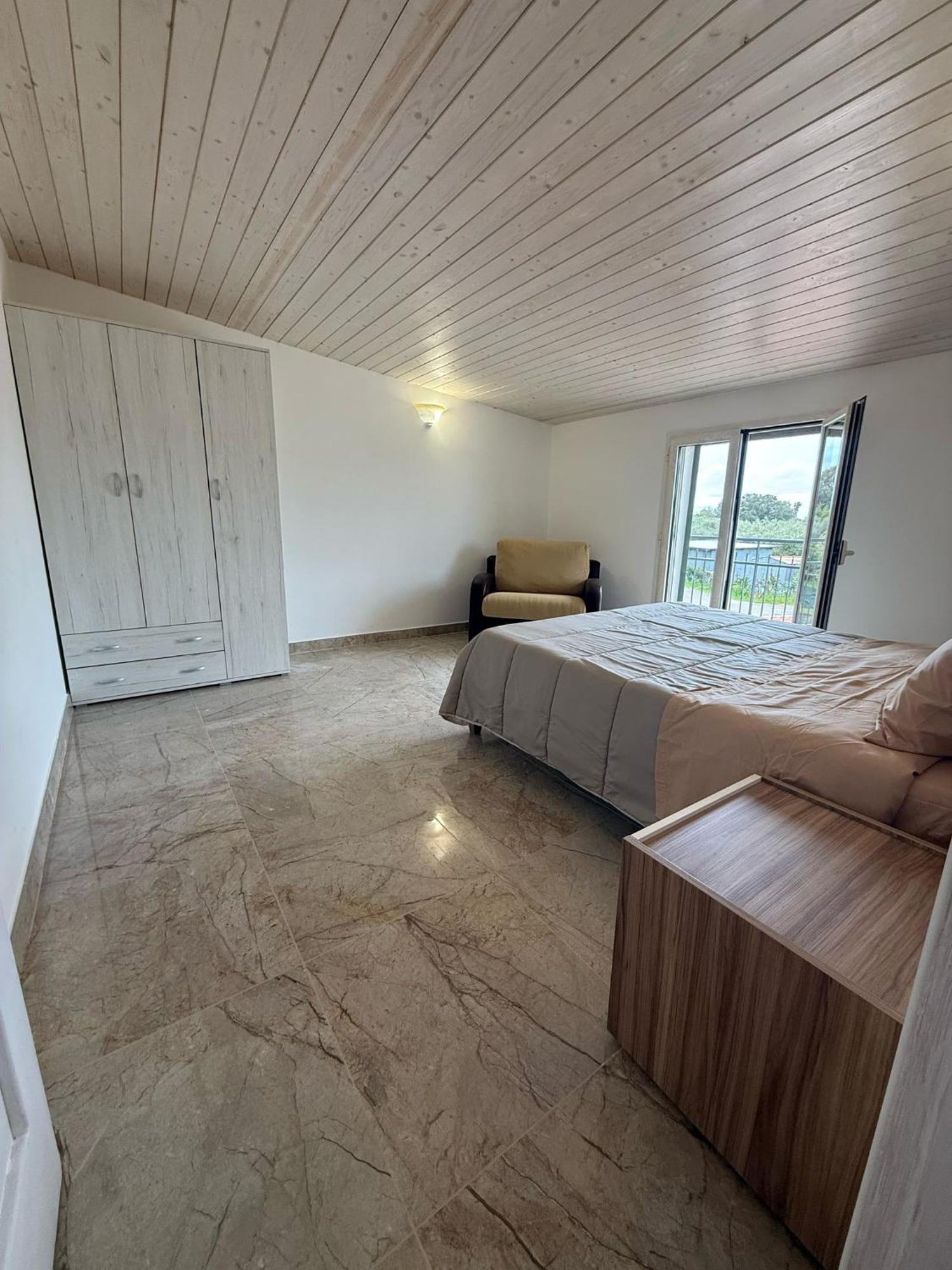La Perla Di Dea Villa Lido Di Fondi Bagian luar foto